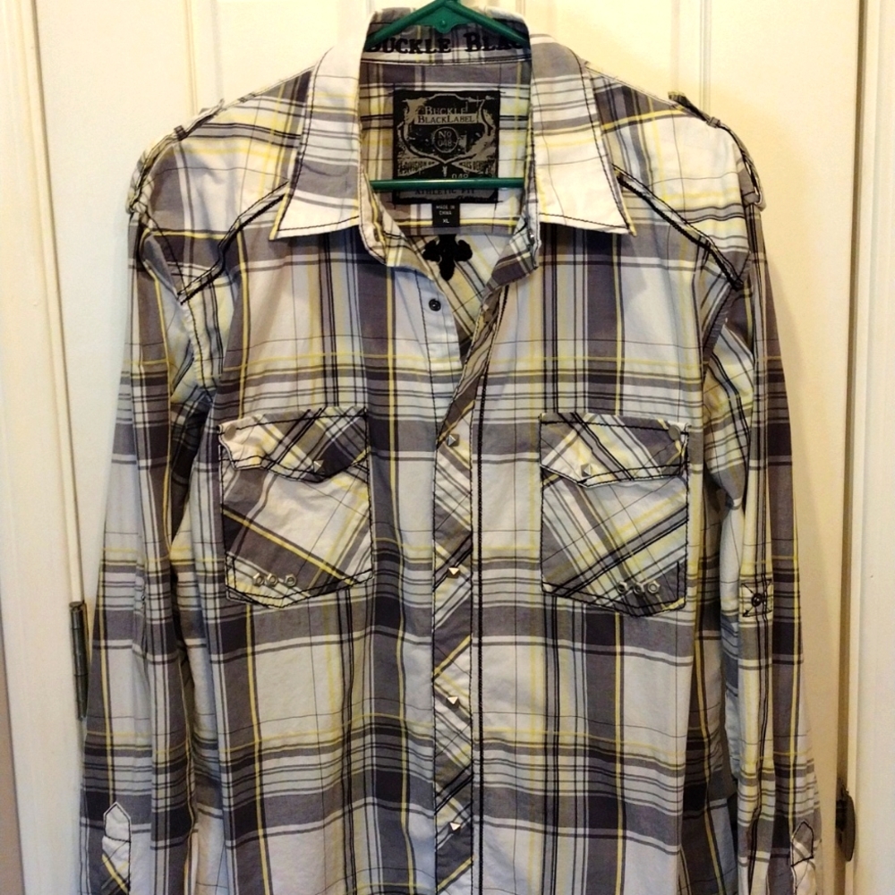 Buckle Black Label casual snap down shirt.
